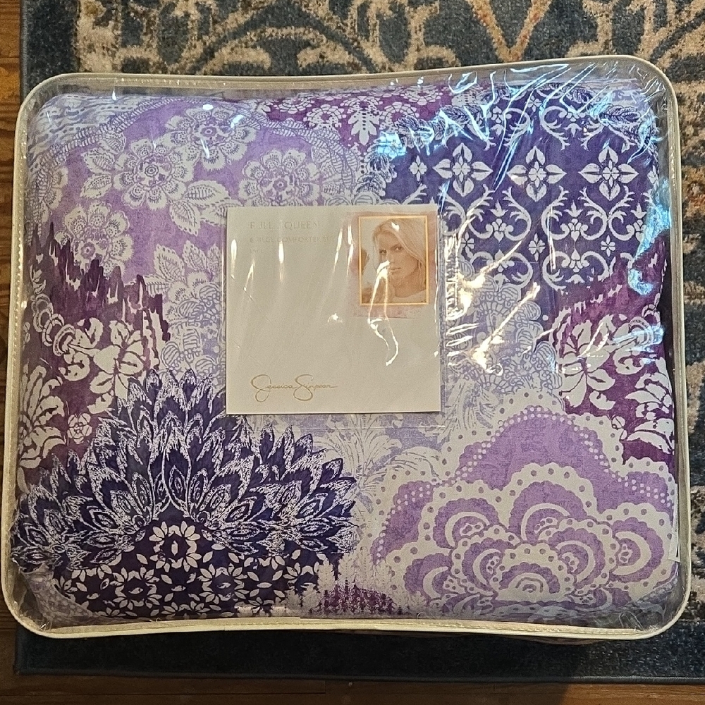 Jessica Simpson Purple and Pink Comforter Set